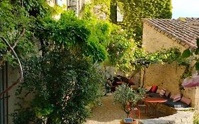 La Maison Pres De La Fontaine